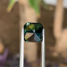 4.43ct Dark Parti Sapphire, Octagon