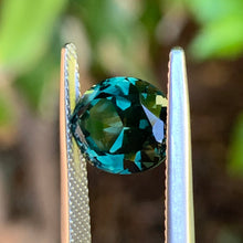 4.4ct Teal Sapphire, Oval