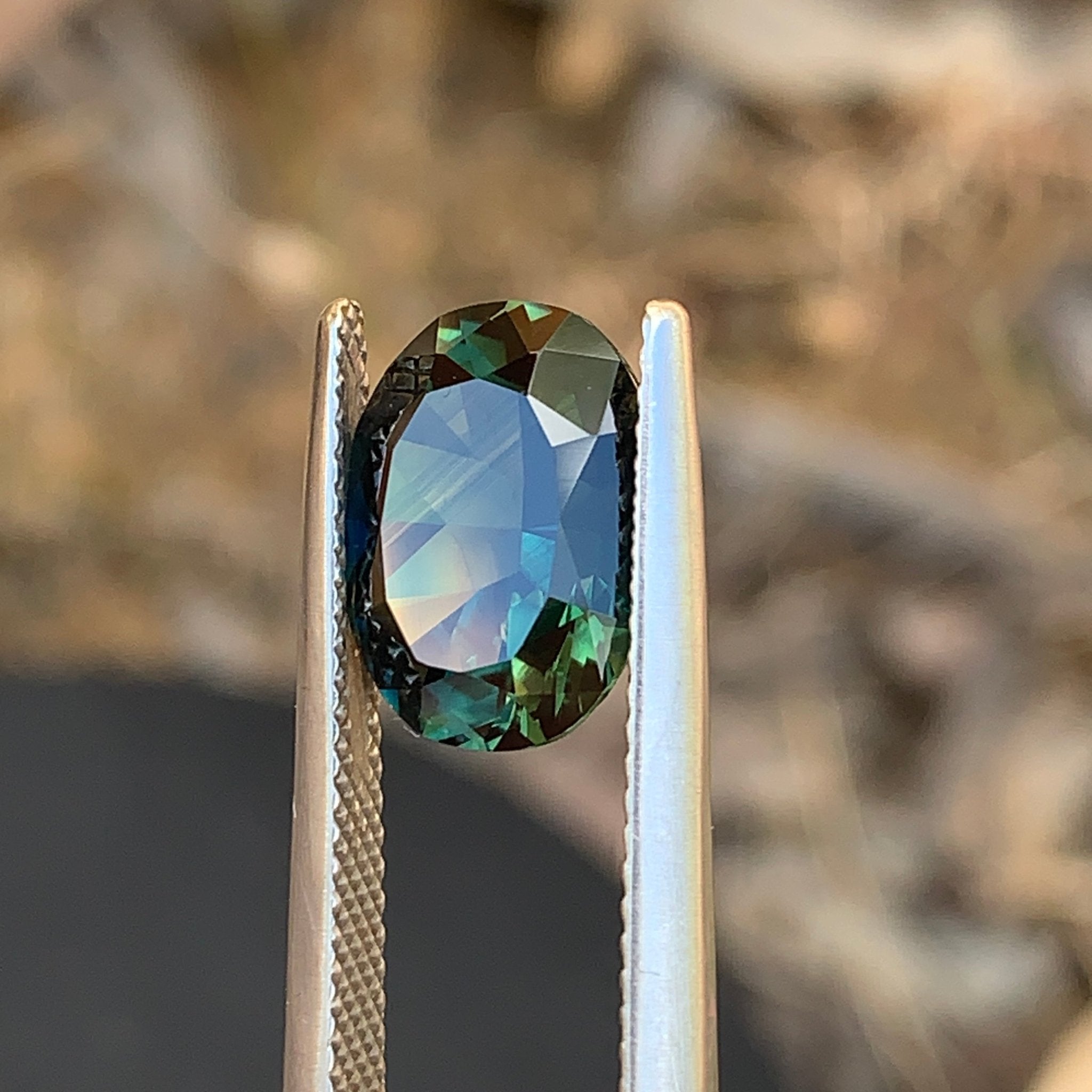 4.58ct Teal Parti Sapphire Oval