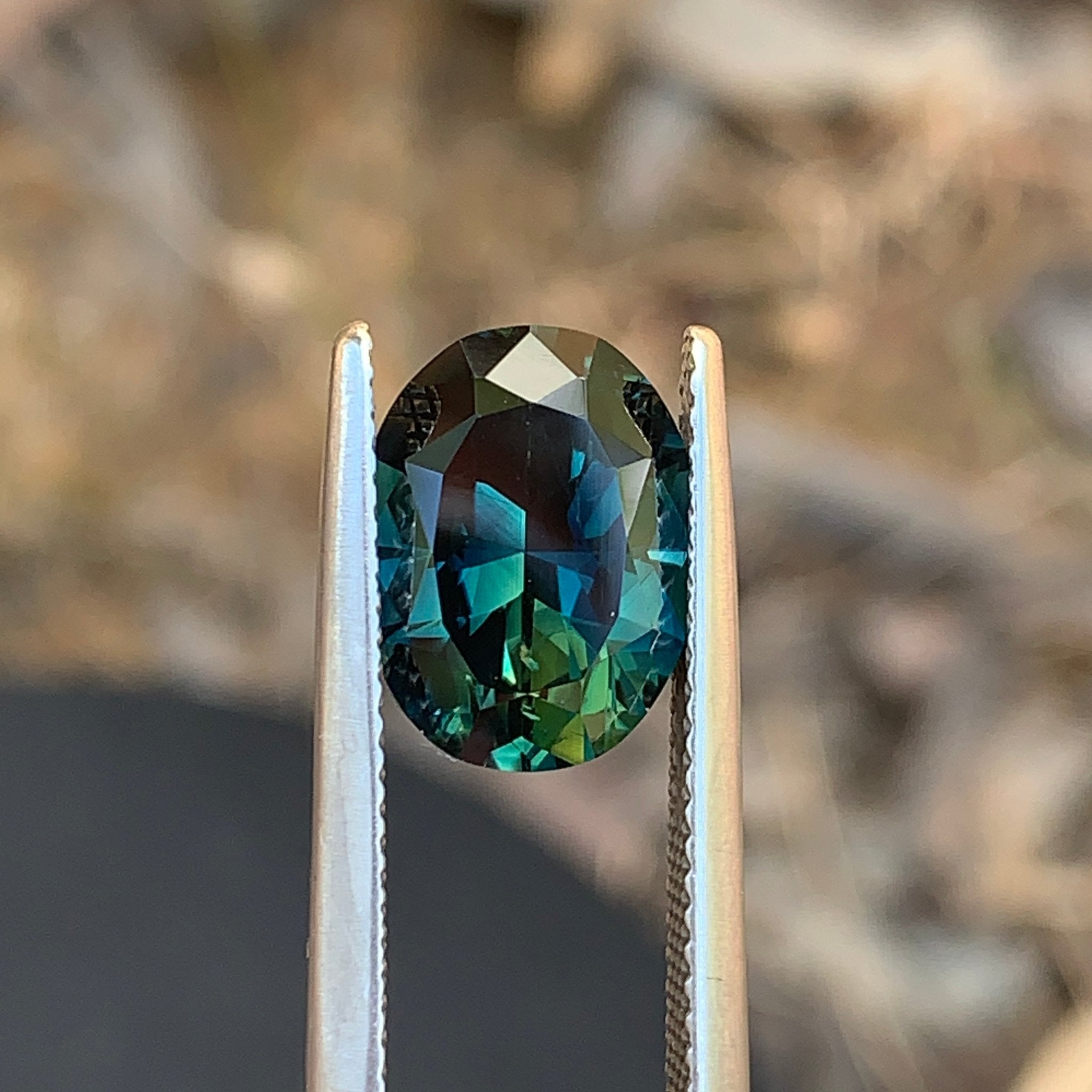 4.58ct Teal Parti Sapphire Oval