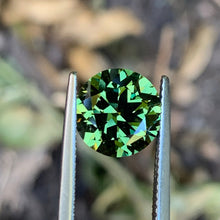 4.93ct Green Sapphire, Round