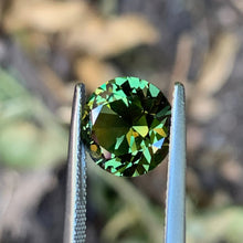 4.93ct Green Sapphire, Round