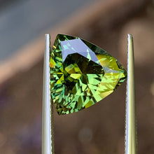 5.45ct Green Australian Sapphire, Trillion