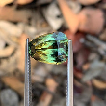 5.4ct Parti Sapphire Egg