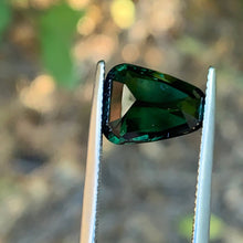 5.76ct Green Sapphire, Spaceship