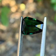 5.76ct Green Sapphire, Spaceship