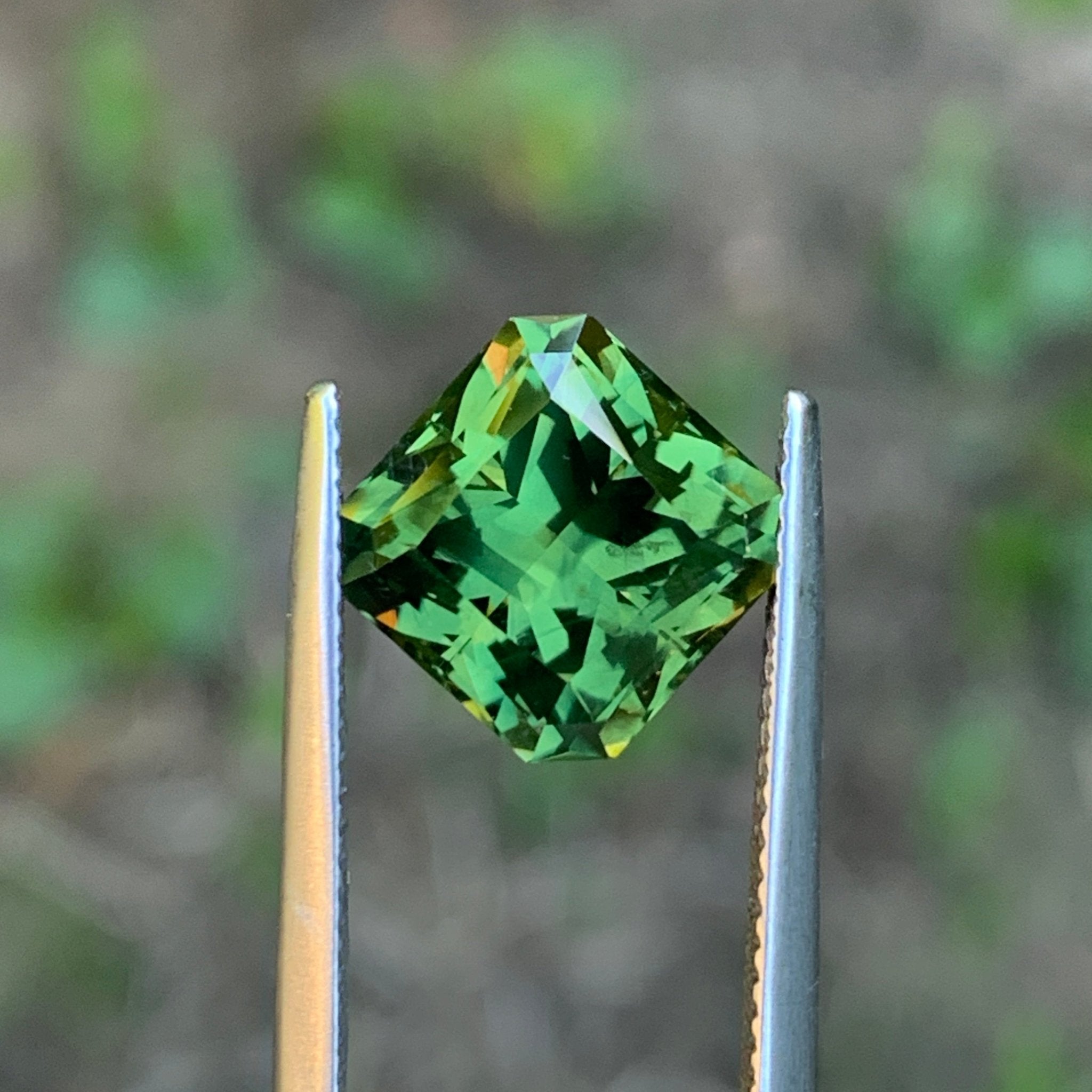 5.93ct Green Sapphire, Radiant