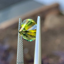 6.5ct Wattle Parti Australian Sapphire, Oval