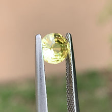 0.95ct Yellow Sapphire, Round