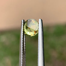 0.95ct Yellow Sapphire, Round