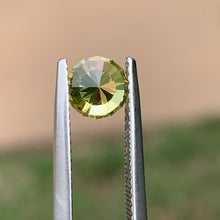 0.95ct Yellow Sapphire, Round