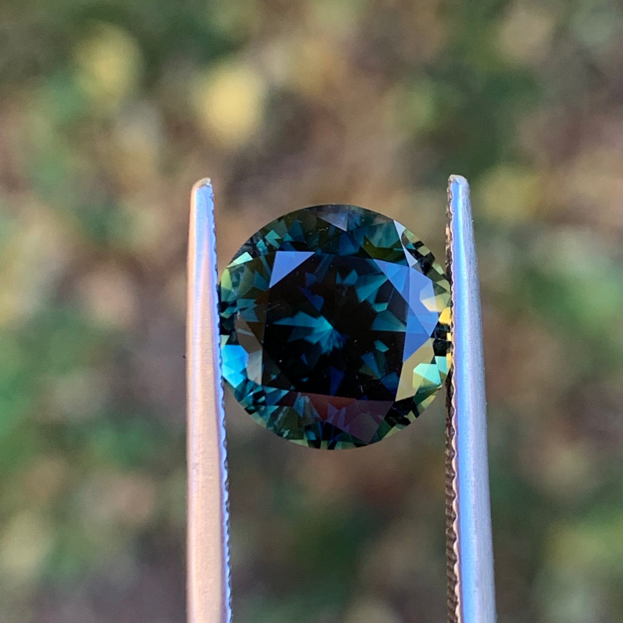 5.59ct Teal Parti Sapphire, Round