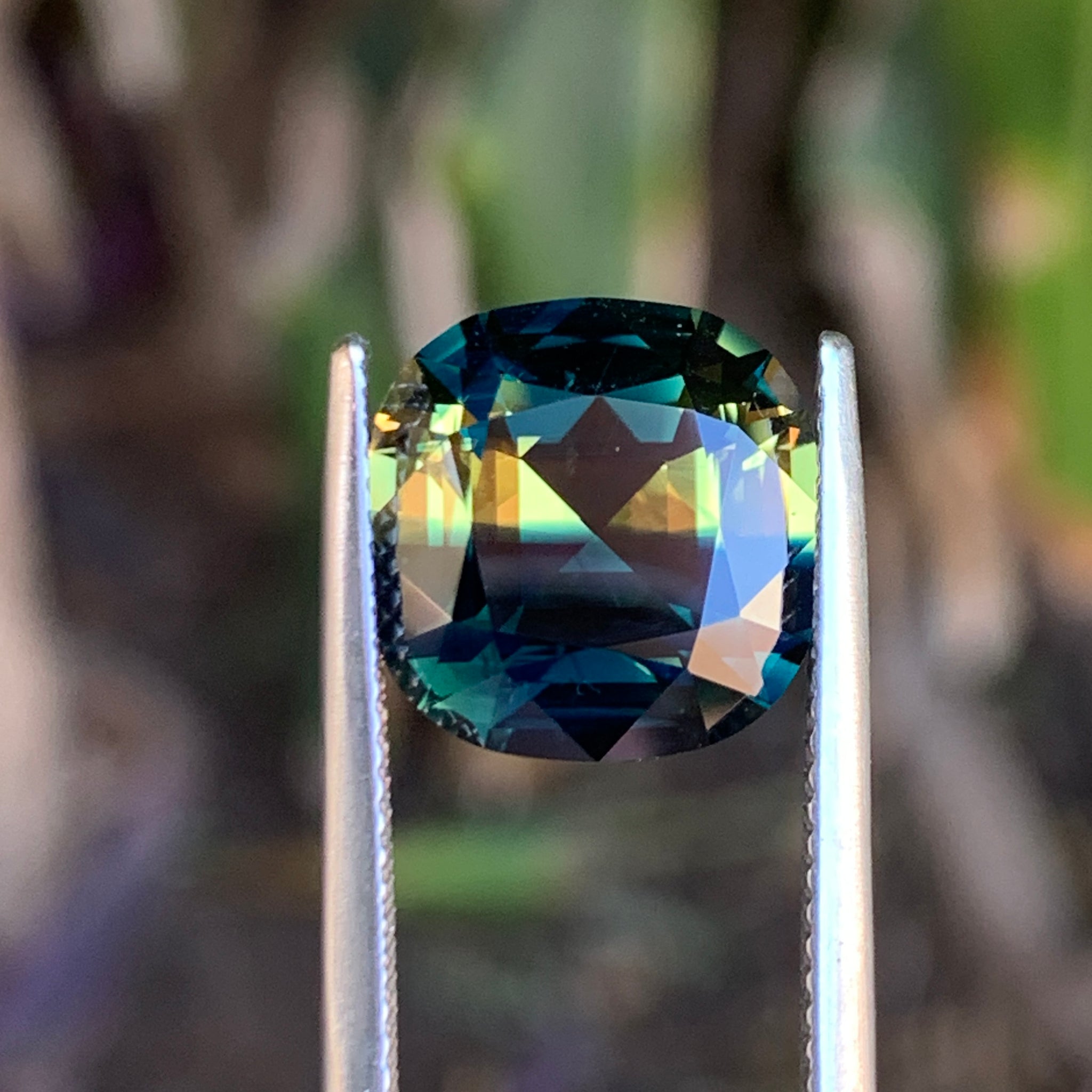 9.53ct Parti Sapphire, Cushion