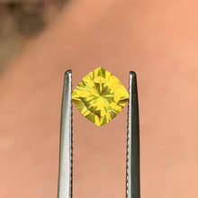 1.52ct Golden Yellow, Cushion