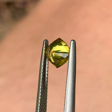 1.52ct Golden Yellow, Cushion