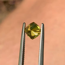 1.52ct Golden Yellow, Cushion