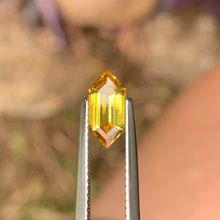 1.4ct Golden Yellow, Freeform