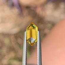 1.4ct Golden Yellow, Freeform