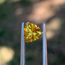 1.49ct Golden Yellow Sapphire, Trillion