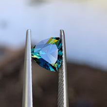 1.47ct Teal Parti Australian Sapphire, Trillion