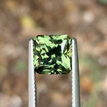 4.9ct Green Sapphire, Radiant