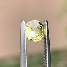 0.95ct Yellow Sapphire, Round