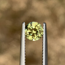 0.97ct Yellow Parti Sapphire, Round