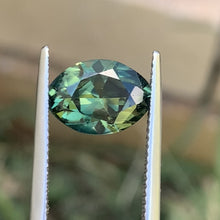 4.1ct Green Parti Sapphire, Oval