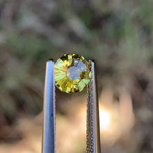 0.94ct Yellow Sapphire, Round