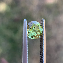 1.29ct Yellowish Green Sapphire, Round
