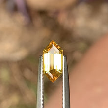 1.4ct Golden Yellow, Freeform
