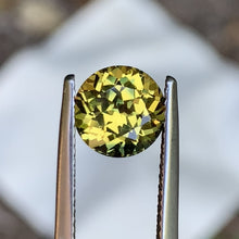2.43ct Yellow Parti Sapphire, Round