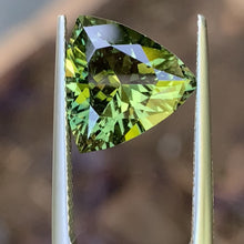 5.45ct Green Australian Sapphire, Trillion
