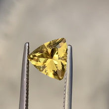 2.92ct Yellow Sapphire, Trillion