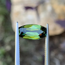 3.99ct Green Sapphire, Baguette Shape