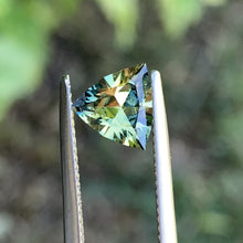 1.6ct Parti Australian Sapphire, Trillion