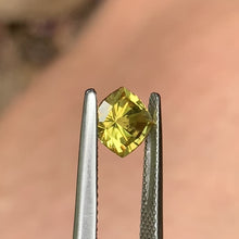 1.52ct Golden Yellow, Cushion