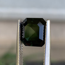 4.25ct Dark Parti Sapphire, Octagon